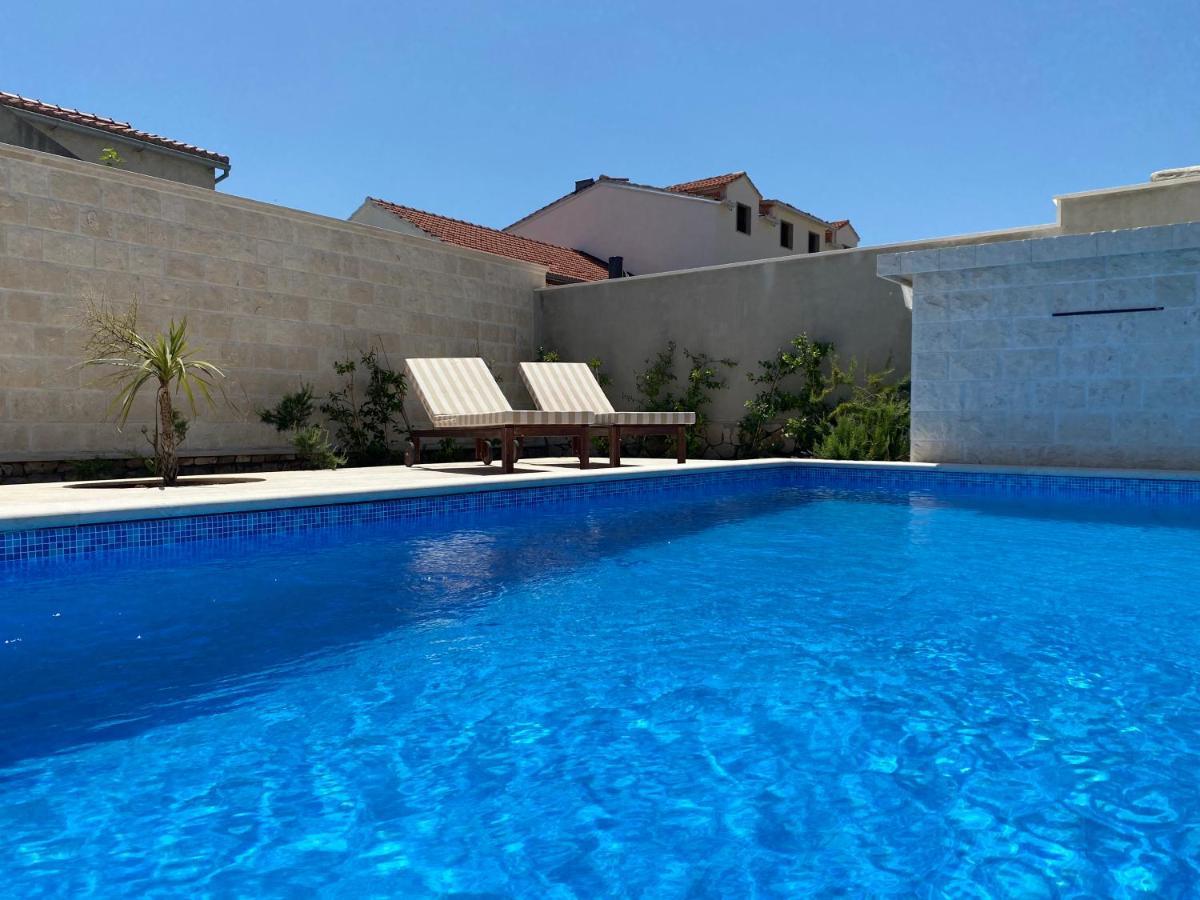 Villa Mediterra Garden & Pool 볼 외부 사진