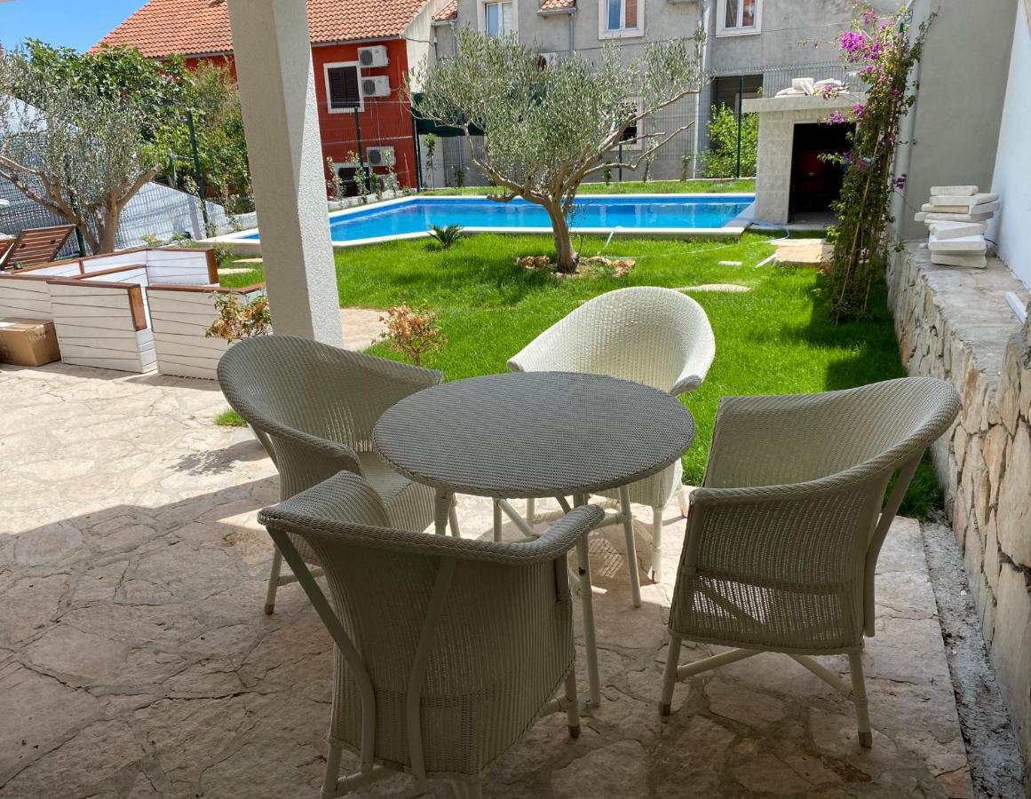 Villa Mediterra Garden & Pool 볼 외부 사진